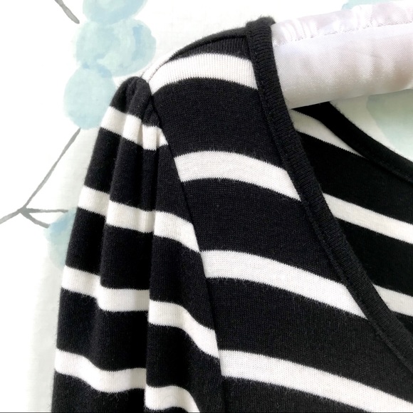 Old Navy Black & White Stripe Long Sleeve Dress - Picture 2 of 7